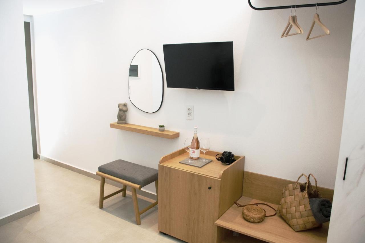 Iades Suites Afytos Buitenkant foto