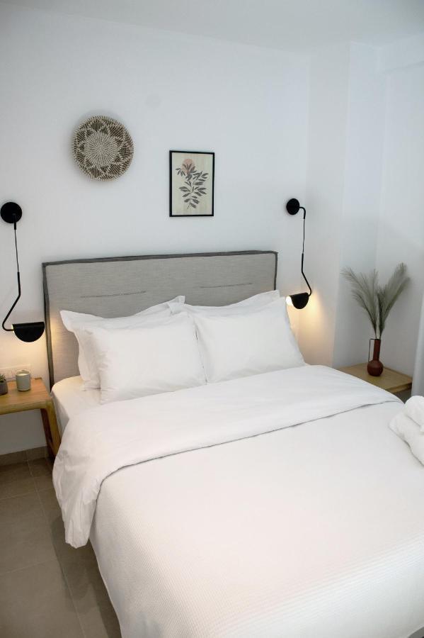 Iades Suites Afytos Buitenkant foto