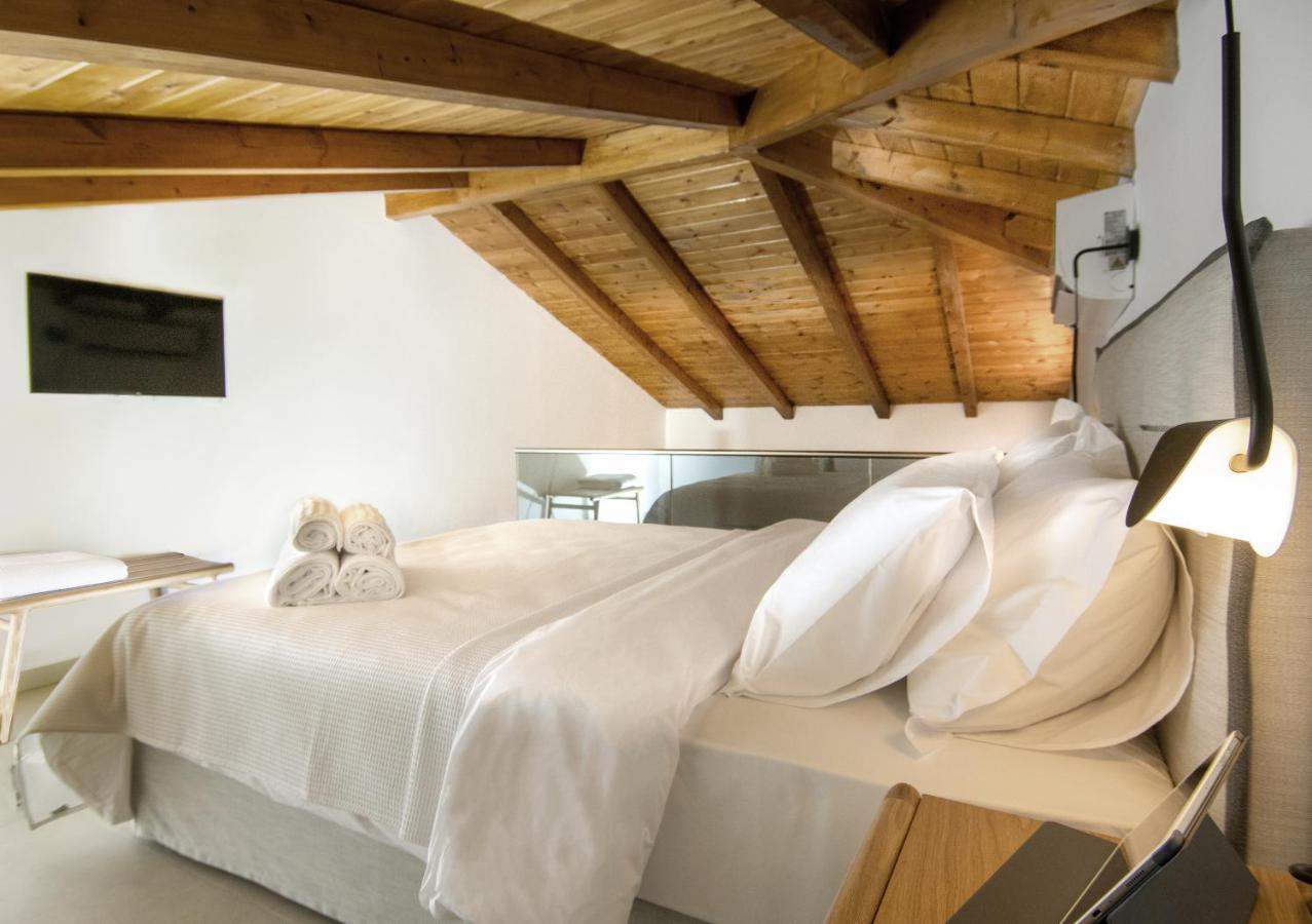 Iades Suites Afytos Buitenkant foto