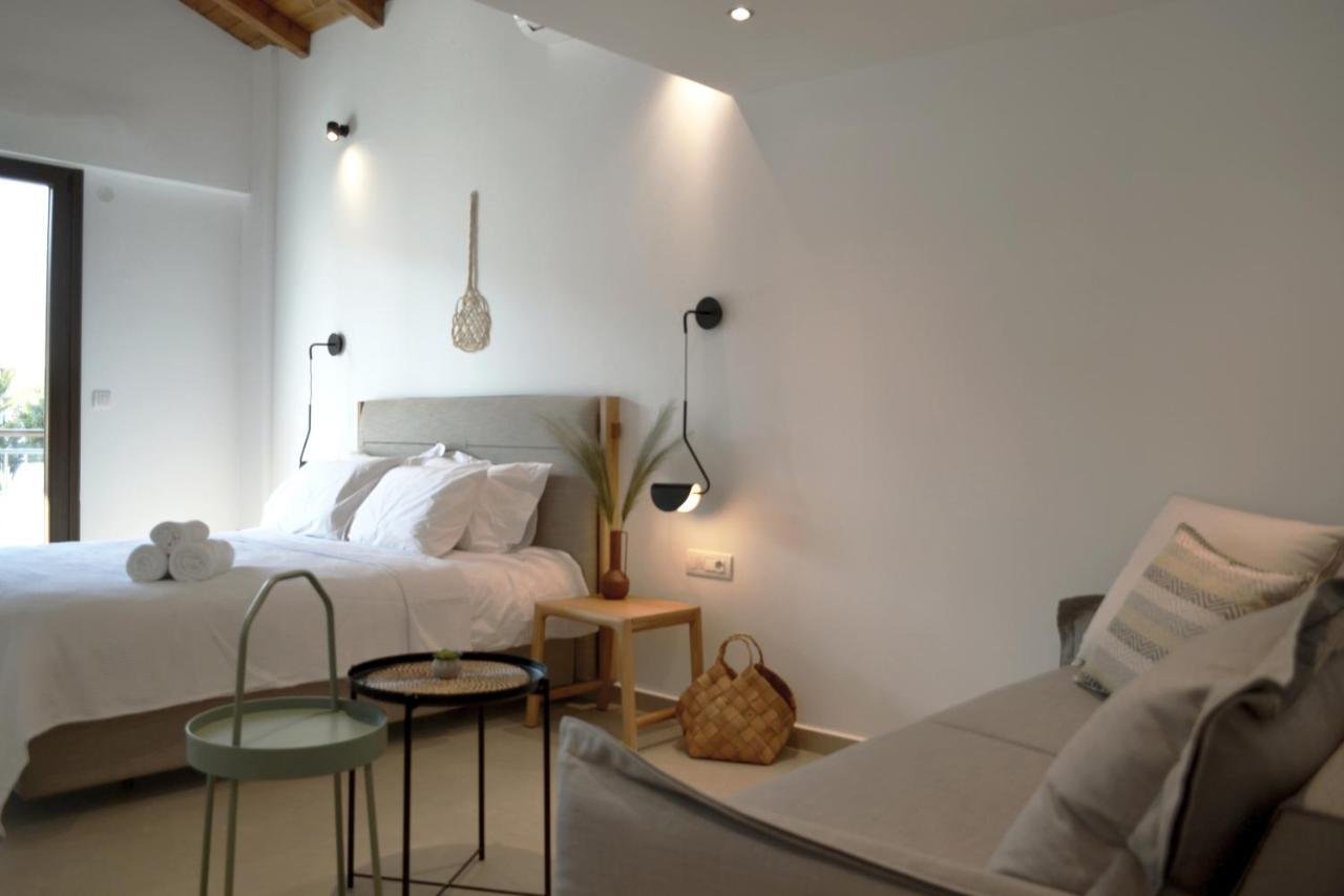 Iades Suites Afytos Buitenkant foto