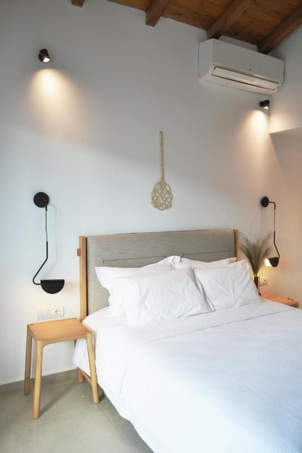 Iades Suites Afytos Buitenkant foto