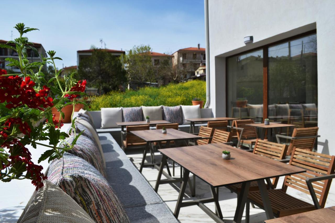 Iades Suites Afytos Buitenkant foto