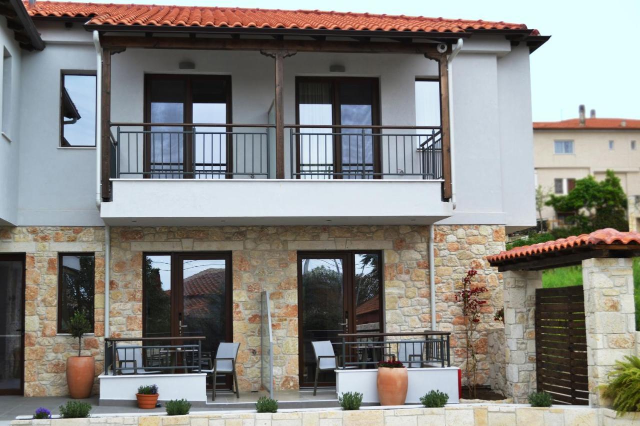 Iades Suites Afytos Buitenkant foto